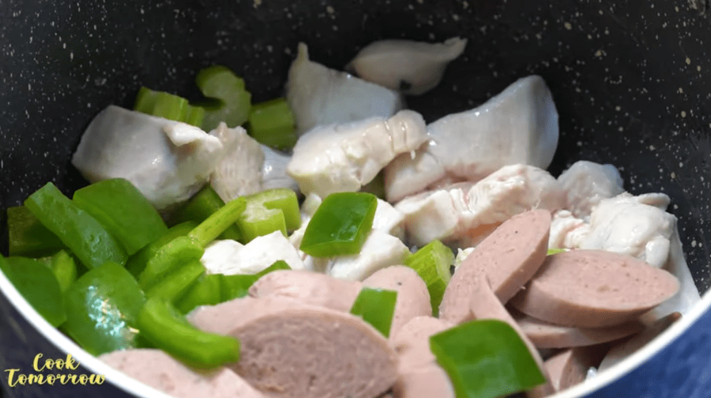 بهترین روش پخت سوسیس و مرغ گامبو خانگی